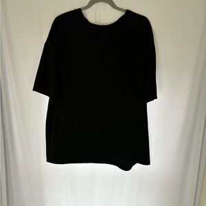 Decorated back of plain shirt